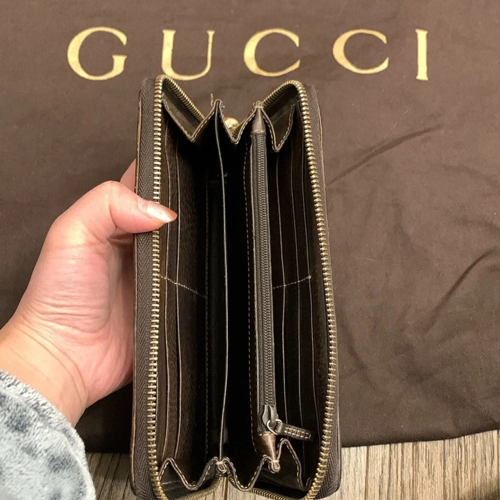 Authentic Gucci leather trim GG monogram bamboo tassel long wallet - Picture 5 of 7